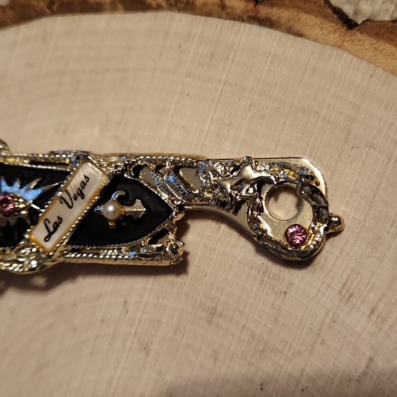 Vintage Vaughan USA Las Vegas Rhinestone Design Metal Bottle Opener - Picture 3 of 7